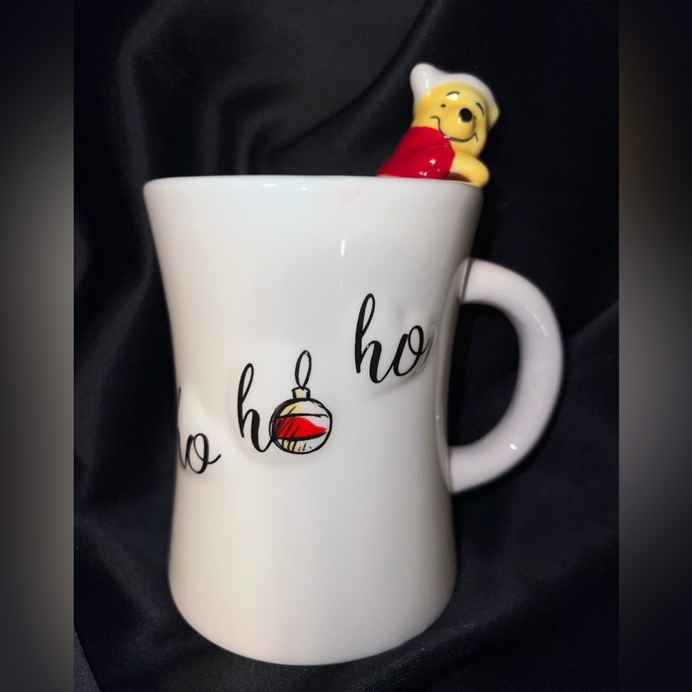 NEW Disney Winnie the Pooh “Hohoho” Santa Hat Mug